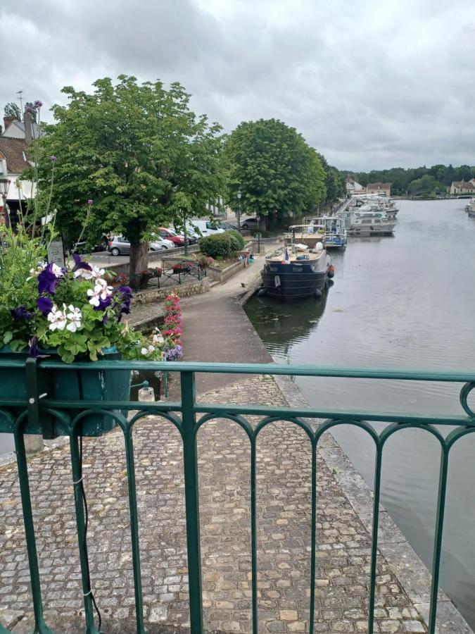 Entre Loire Et Canal Briare Buitenkant foto